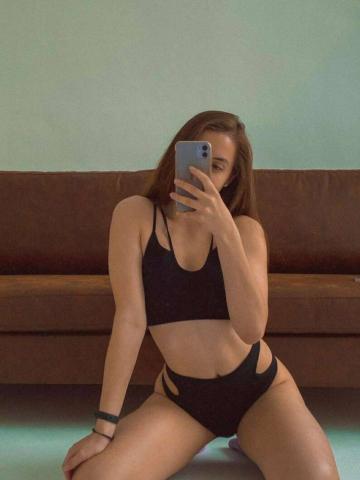 Моника фото 3